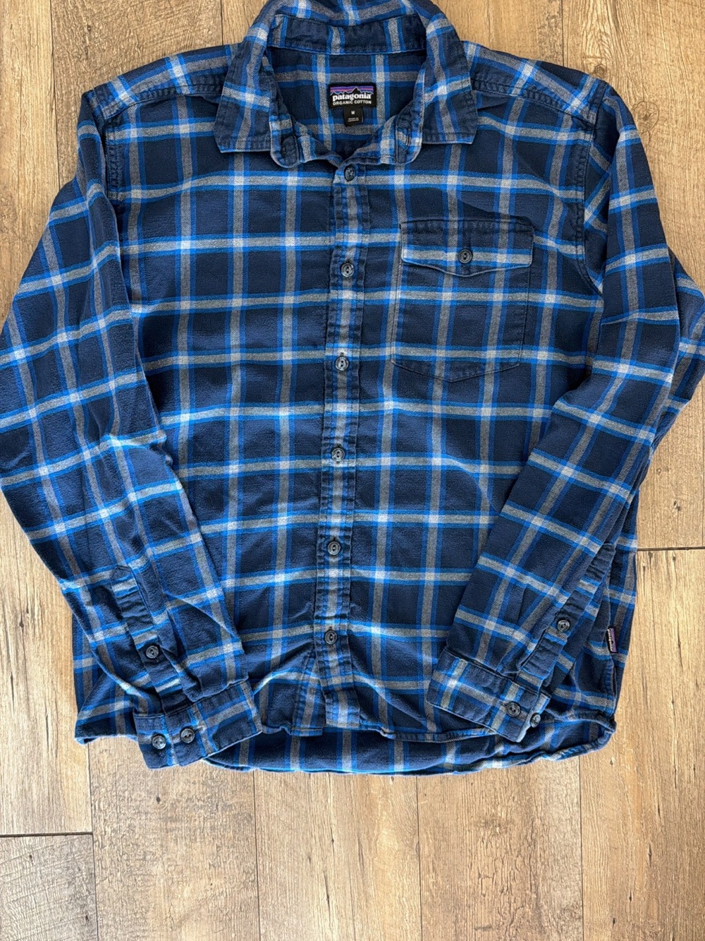 Patagonia Men’s Fjord Flannel Shirt Navy and Blue Plaid Organic Cotton - Medium